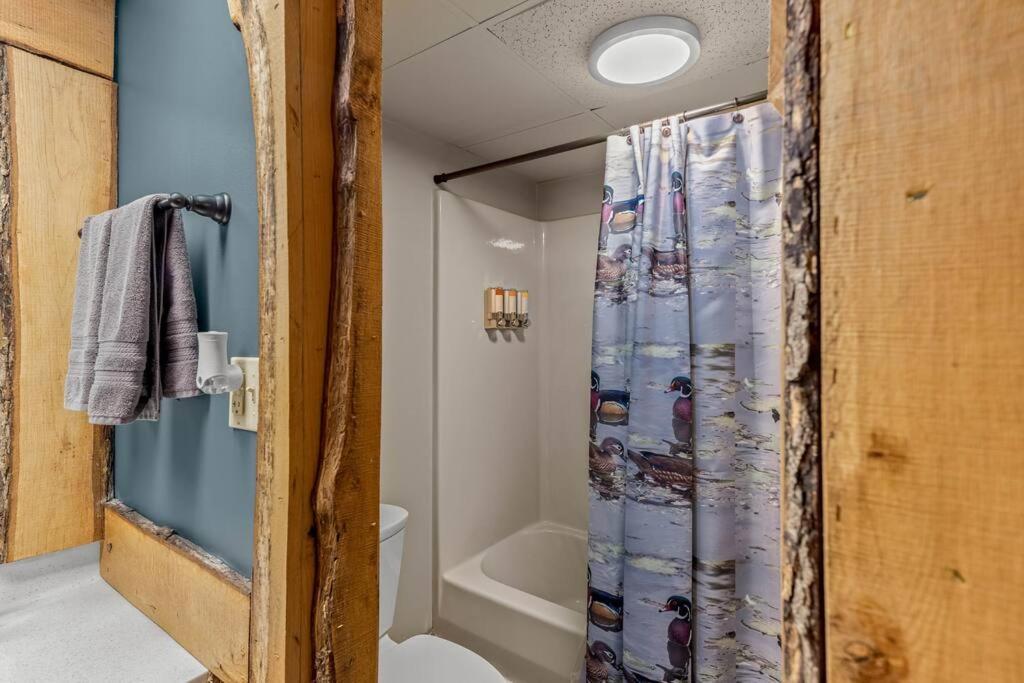 Stonegate Lodge 2 Queen Beds Fast Wifi 50" Tv Salt Water Pool Room #207 Eureka Springs Eksteriør billede