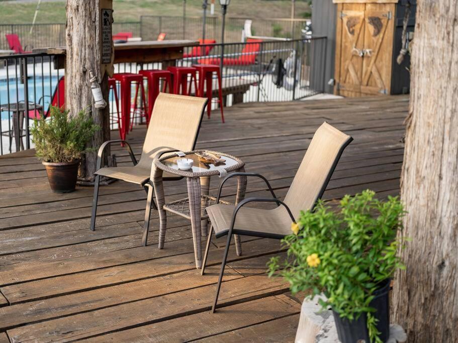 Stonegate Lodge 2 Queen Beds Fast Wifi 50" Tv Salt Water Pool Room #207 Eureka Springs Eksteriør billede